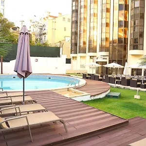 Aparthotel Legendary ****